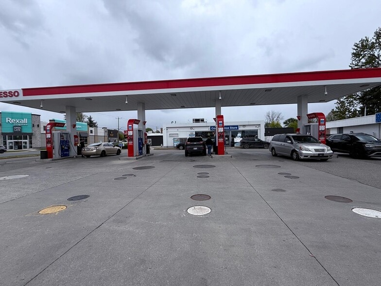 404 St Clair St, Chatham-Kent, ON à vendre - Photo du bâtiment - Image 2 de 20