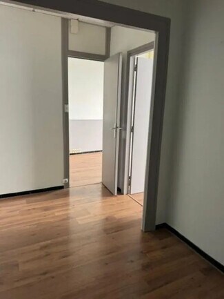 Plus de détails pour Bureau à vendre