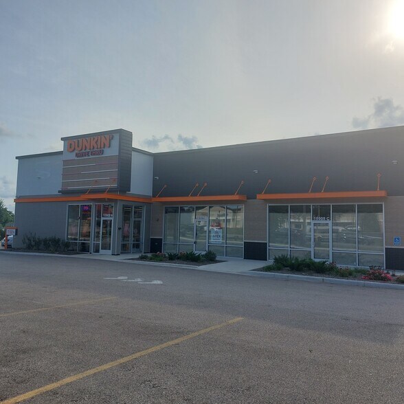 10909 N Main St, Richmond, IL for lease - Building Photo - Image 3 of 5