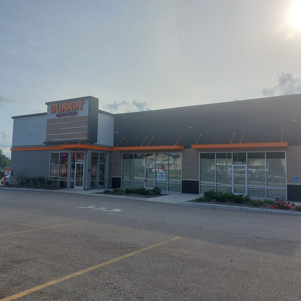 10909 N Main St, Richmond, IL à louer - Photo du bâtiment - Image 3 de 6