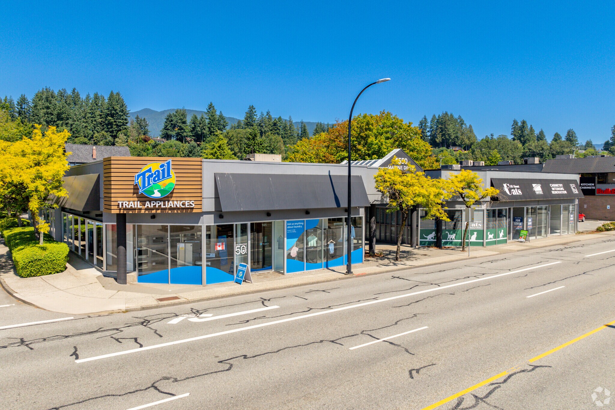 1550 Marine Dr, North Vancouver District, BC for sale Primary Photo- Image 1 of 1