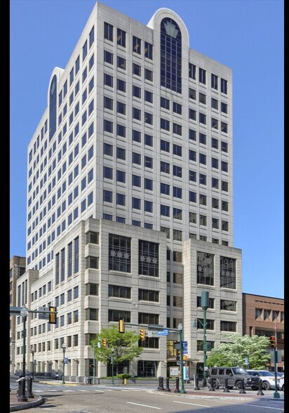 2 N 2nd St, Harrisburg, PA à louer - Photo du bâtiment - Image 3 de 11