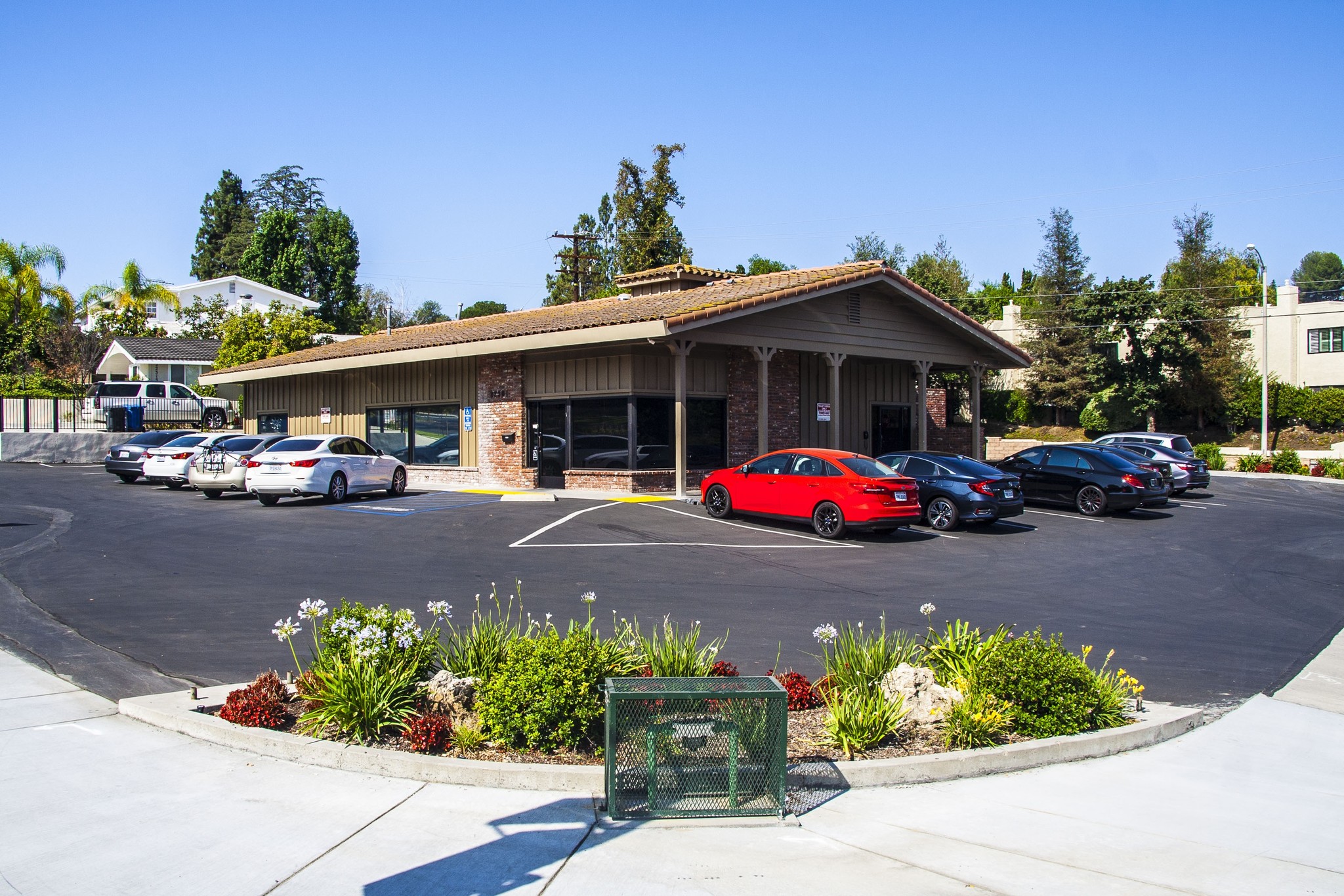 22301 Mulholland Hwy, Calabasas, CA à vendre Photo du bâtiment- Image 1 de 1