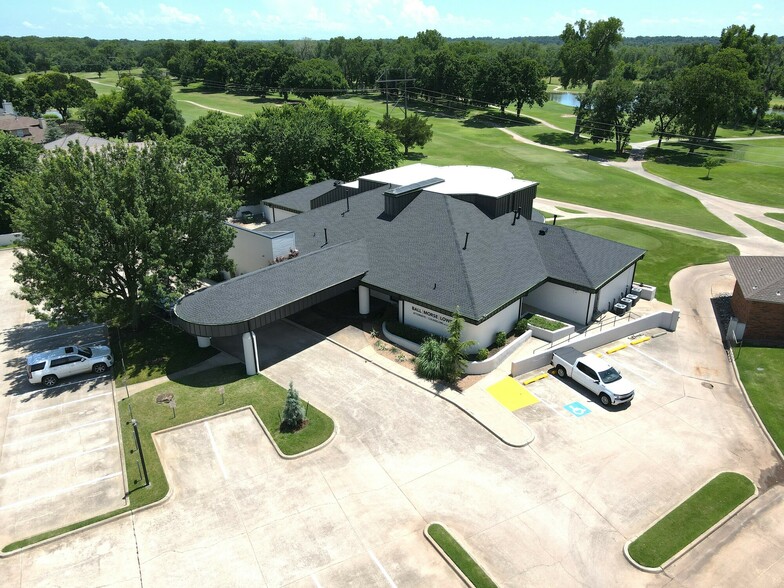 3201 S Berry Rd, Norman, OK for lease - Building Photo - Image 3 of 16