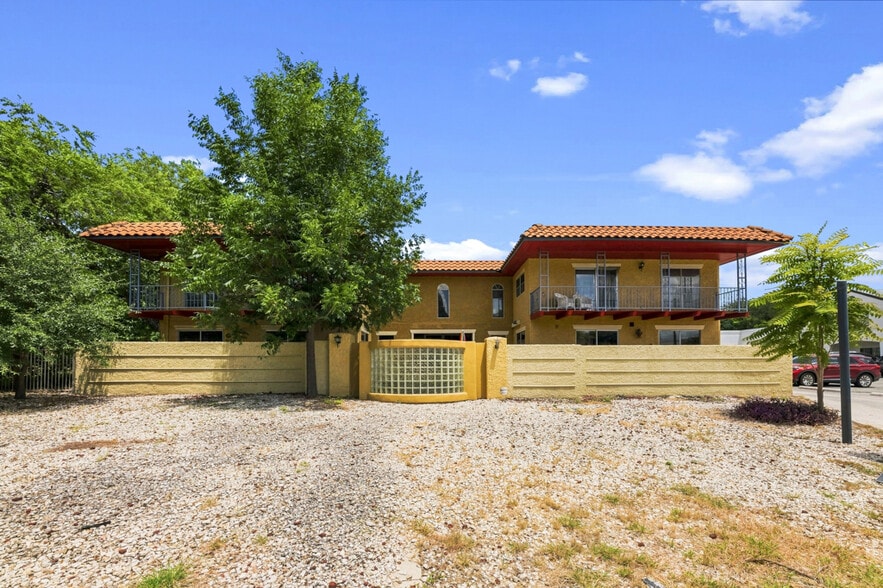 1131 Babcock Rd, San Antonio, TX for sale - Building Photo - Image 2 of 25