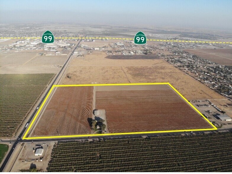 2918 S Pratt St, Tulare, CA à vendre - Aérien - Image 2 de 7