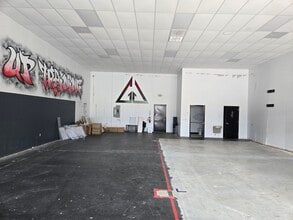 514 Arnold Mill Rd, Woodstock, GA for lease Building Photo- Image 2 of 2