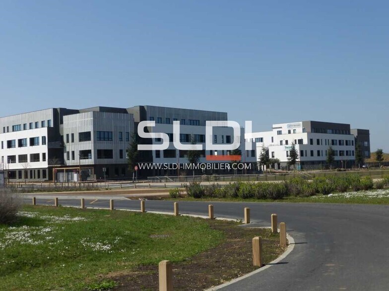 8 Rue Joseph Nicephore Niepce, Genas for lease - Building Photo - Image 2 of 16