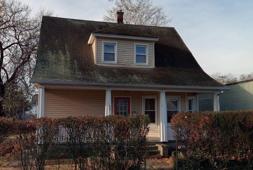 685 Kings Hwy E, Fairfield, CT à vendre - Photo du bâtiment - Image 2 de 2