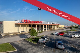 Plus de détails pour 2004-2032 N Main St, Pearland, TX - Commerce de détail à louer