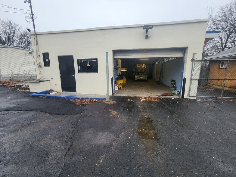 331 Stokes Ave, Ewing, NJ for lease - Building Photo - Image 2 of 15