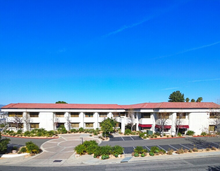 29645 Rancho California Rd, Temecula, CA à louer - Photo du bâtiment - Image 3 de 11