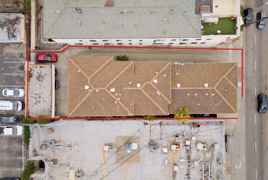 541 Normandie Ave, Los Angeles, CA à vendre - Photo du bâtiment - Image 2 de 25