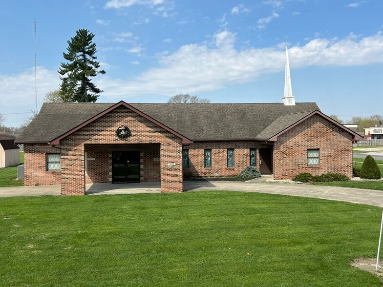 223 Main St, Elwood, IN for sale - Primary Photo - Image 1 of 18