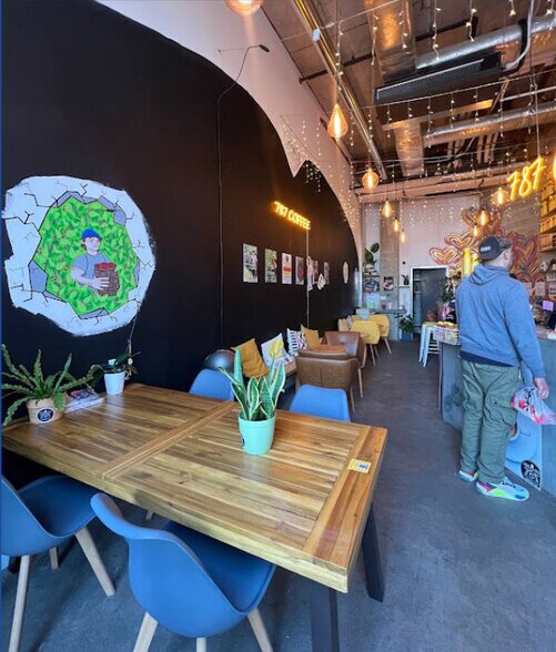 211 McGuinness Blvd, Brooklyn, NY à louer - Photo intérieure - Image 3 de 5