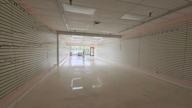 1105-1199 Royal Palm Beach Blvd, Royal Palm Beach, FL for lease Interior Photo- Image 2 of 2
