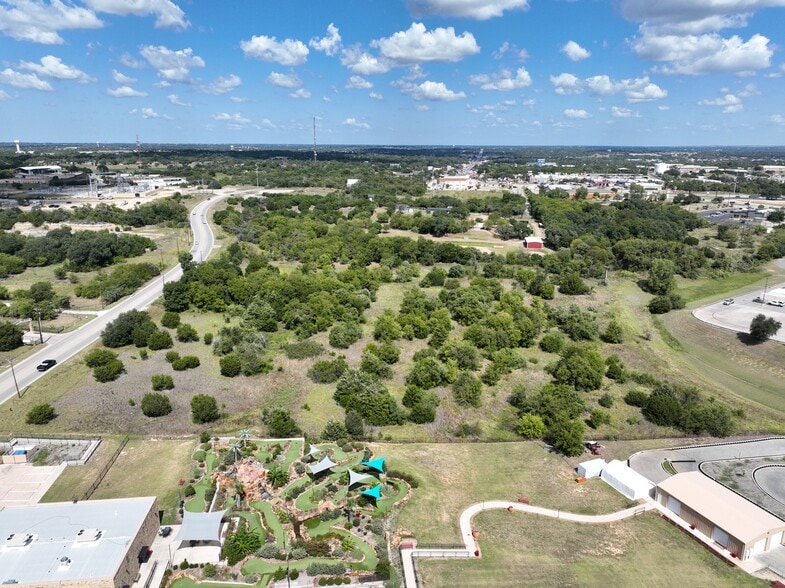 1945 Tin Top Rd, Weatherford, TX for sale - Building Photo - Image 3 of 8
