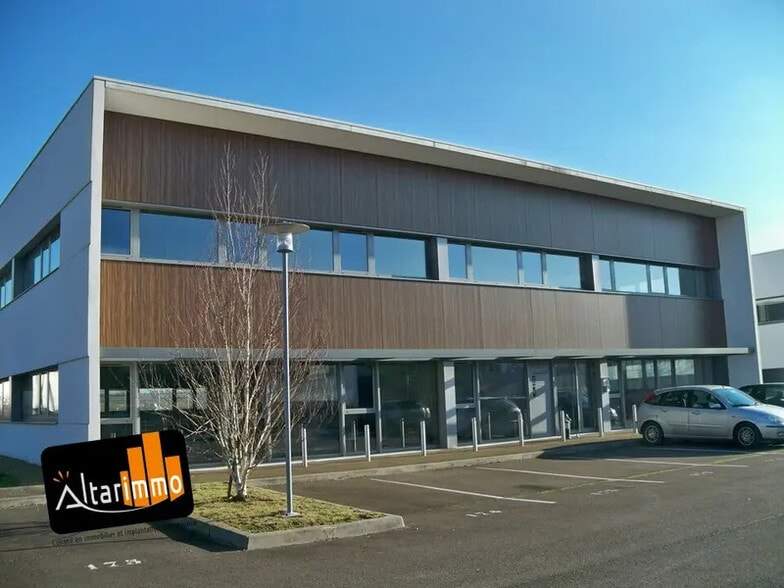 Office in Chartres for sale - Building Photo - Image 1 of 21