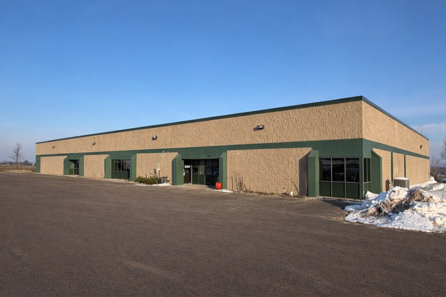 W222N615 Cheaney Rd, Waukesha, WI for lease Primary Photo- Image 1 of 3