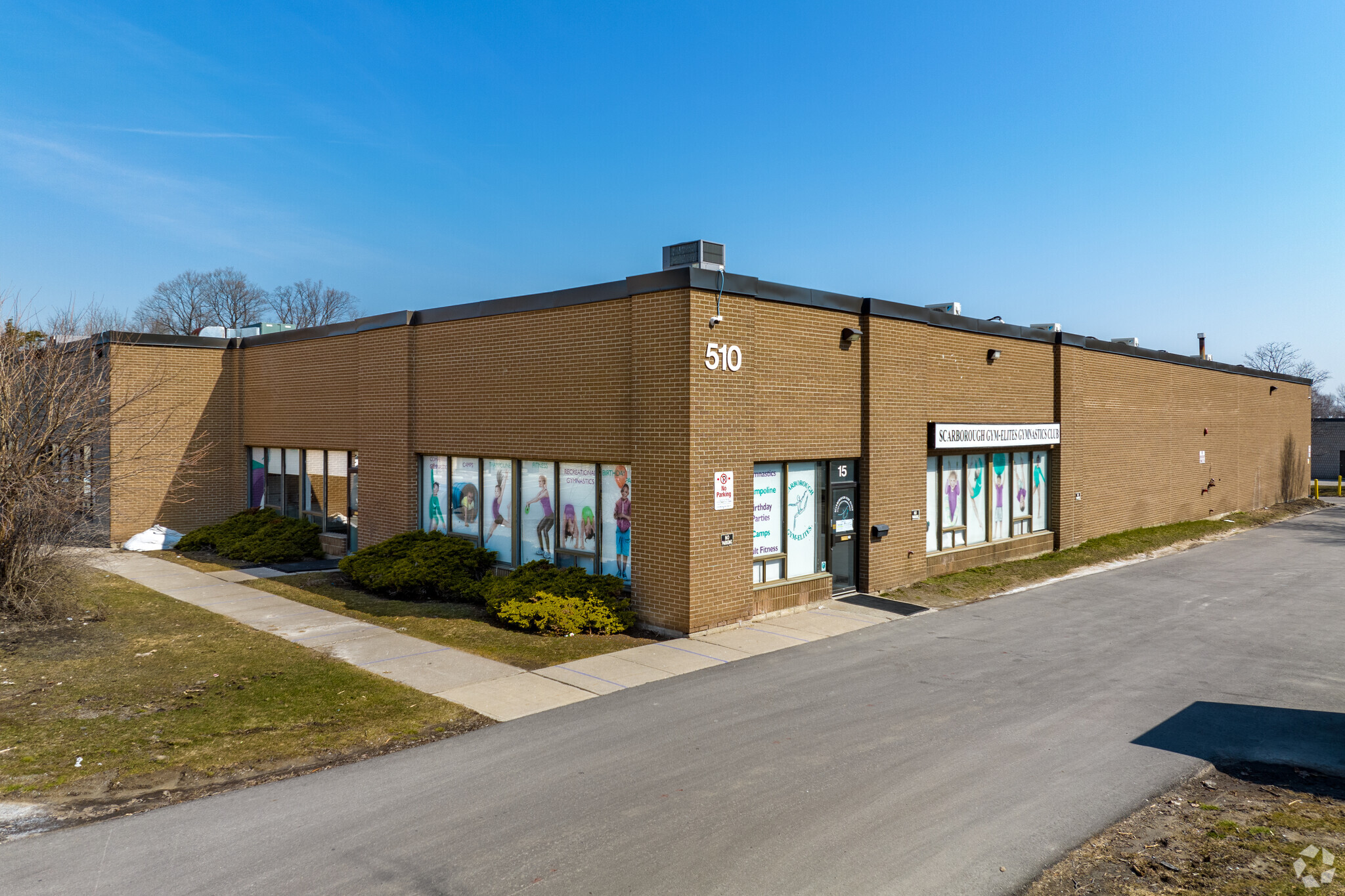 510 Coronation Dr, Toronto, ON for lease Primary Photo- Image 1 of 6