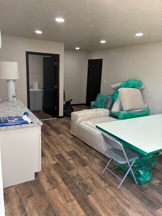 Plus de détails pour 11671 Maui Ln, Edmond, OK - Industriel à louer