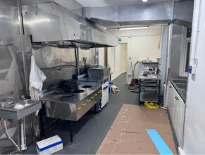 1149 Bristol Rd S, Birmingham for lease Interior Photo- Image 2 of 5