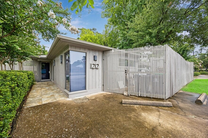 1212 Antoine Dr, Houston, TX for lease - Building Photo - Image 1 of 8