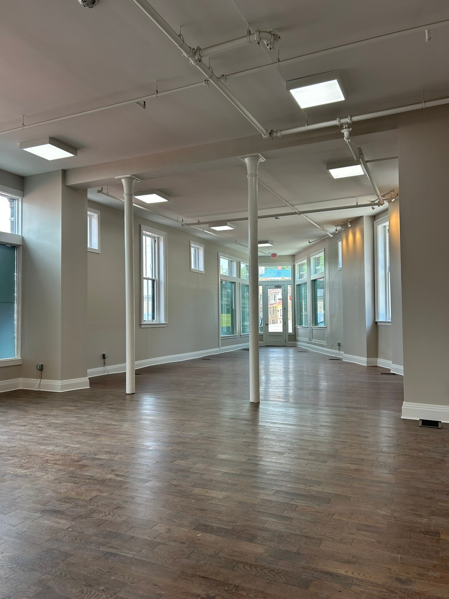 1822 Vine St, Cincinnati, OH for lease Interior Photo- Image 1 of 6