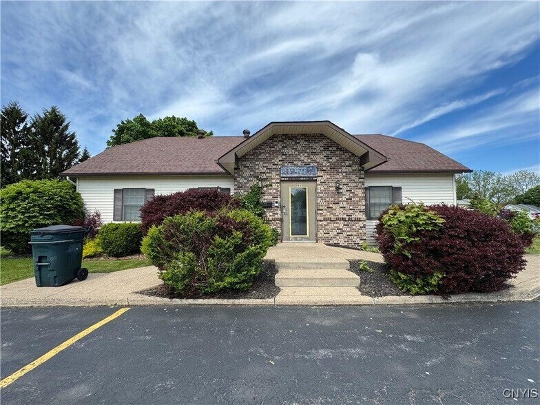 62 SW 9th St, Oswego, NY à vendre - Photo du bâtiment - Image 3 de 26