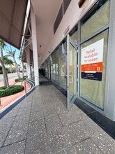 6801 Collins Ave, Miami Beach, FL for lease Interior Photo- Image 2 of 18