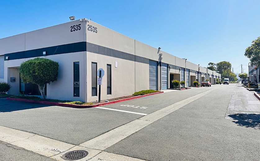 2535 W Winton Ave, Hayward, CA à vendre - Photo du bâtiment - Image 3 de 3