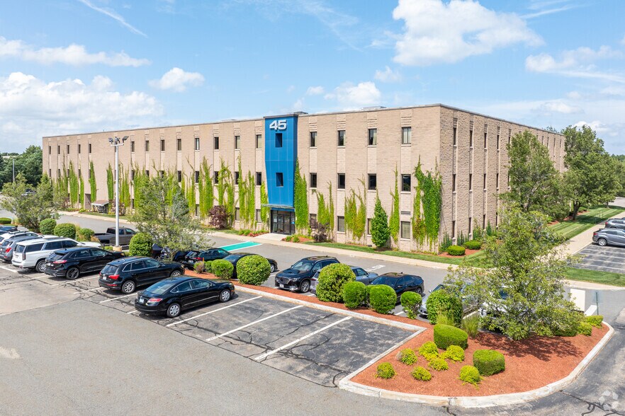 15-45 Dan Rd, Canton, MA à louer - Photo du bâtiment - Image 2 de 9