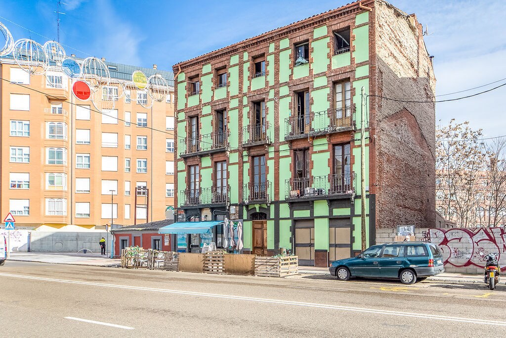 Avenida del Doctor Fleming, León, León for sale Building Photo- Image 1 of 19