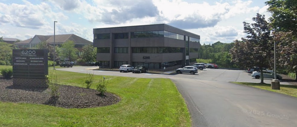 6200 Brooktree Rd, Wexford, PA à louer - Photo du bâtiment - Image 2 de 12