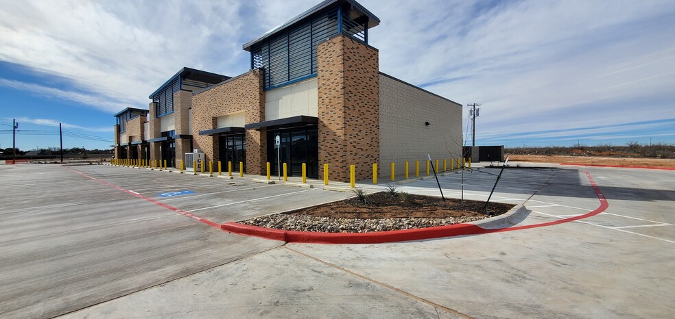 3601 Billy Hext, Odessa, TX for lease - Building Photo - Image 1 of 28