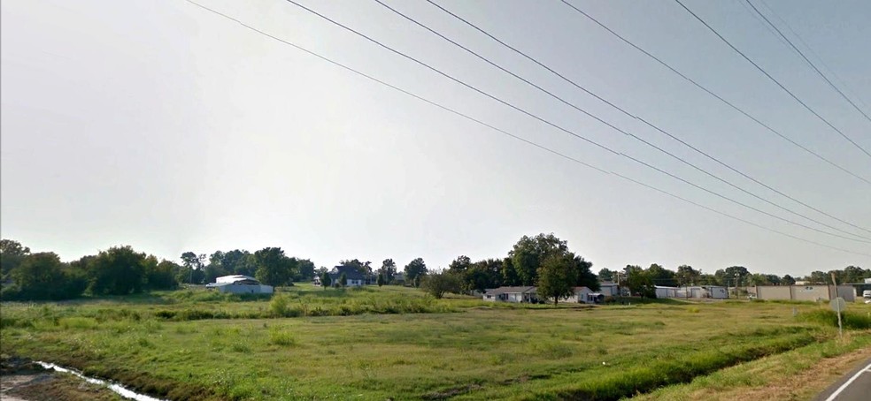 26th, 27th & 28th St, Van Buren, AR for sale - Primary Photo - Image 1 of 1