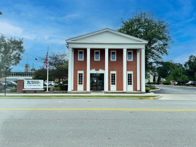 317 W Franklin St, Elkhart, IN à louer - Photo du bâtiment - Image 1 de 7
