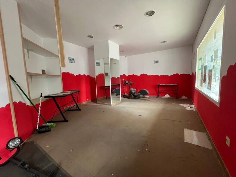 Commerce de détail dans Cáceres à louer - Photo du bâtiment - Image 3 de 7