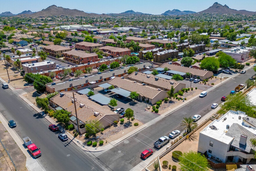 3027-3045 E Grandview Rd, Phoenix, AZ for sale - Building Photo - Image 2 of 22