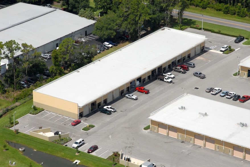 4040 Kidron Rd, Lakeland, FL à louer - Photo du bâtiment - Image 3 de 5