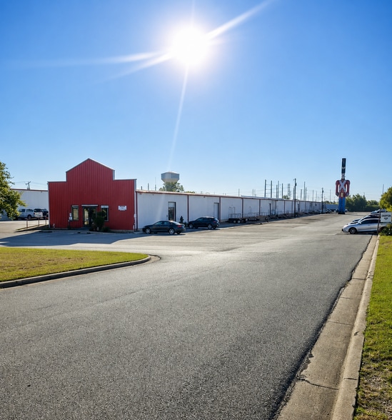 5900 Franklin Ave, Waco, TX for lease - Building Photo - Image 3 of 8