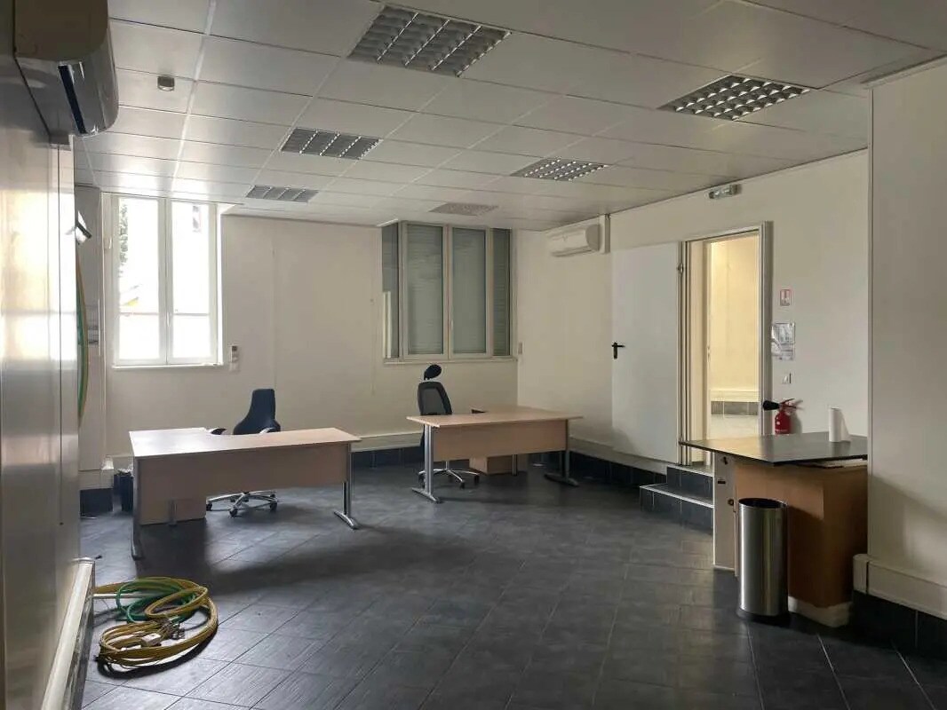 Bureau dans Lyon à louer Photo intérieure- Image 1 de 5