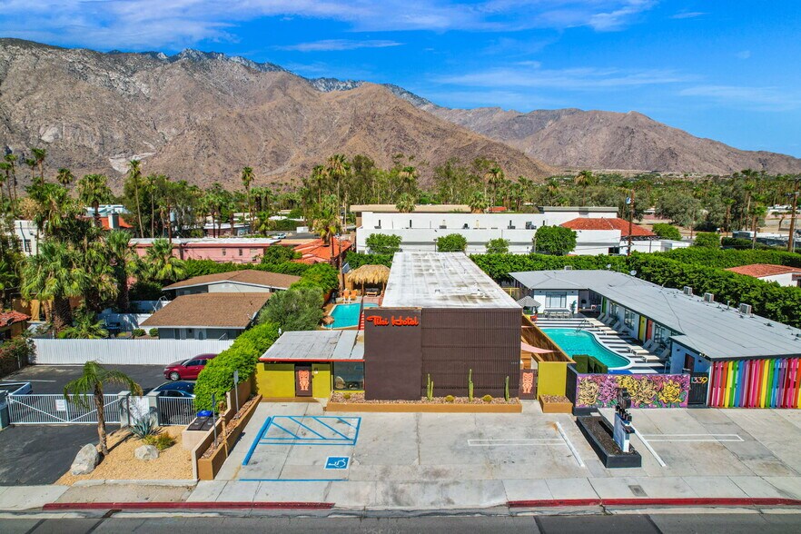 1333 N Indian Canyon Dr, Palm Springs, CA for sale - Building Photo - Image 3 of 8