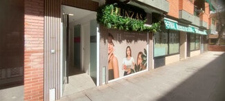 Plus de détails pour Multi-résidentiel à vendre