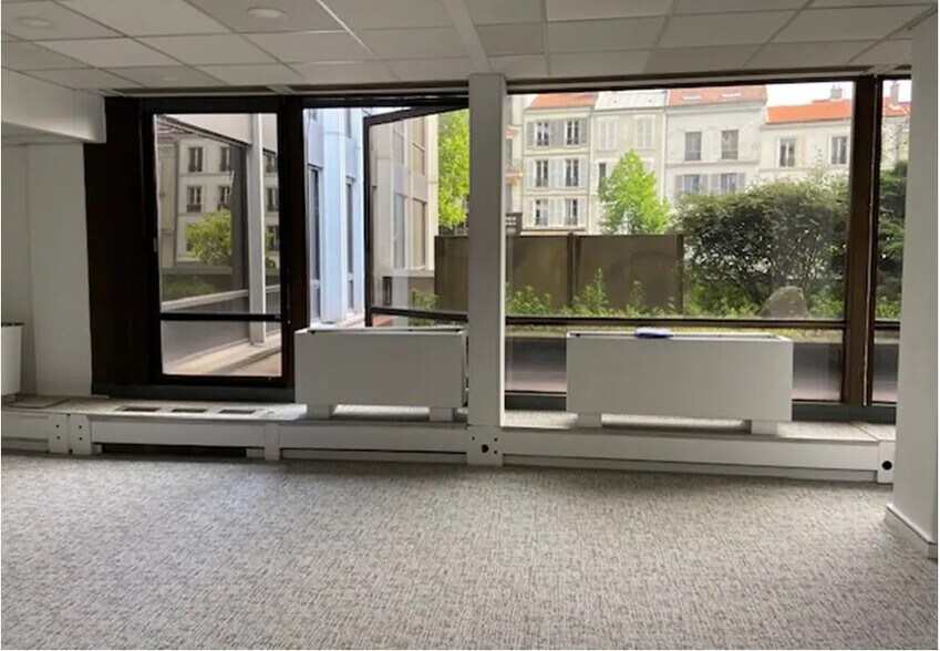 Bureau dans Saint-Cloud à louer - Photo du bâtiment - Image 3 de 7