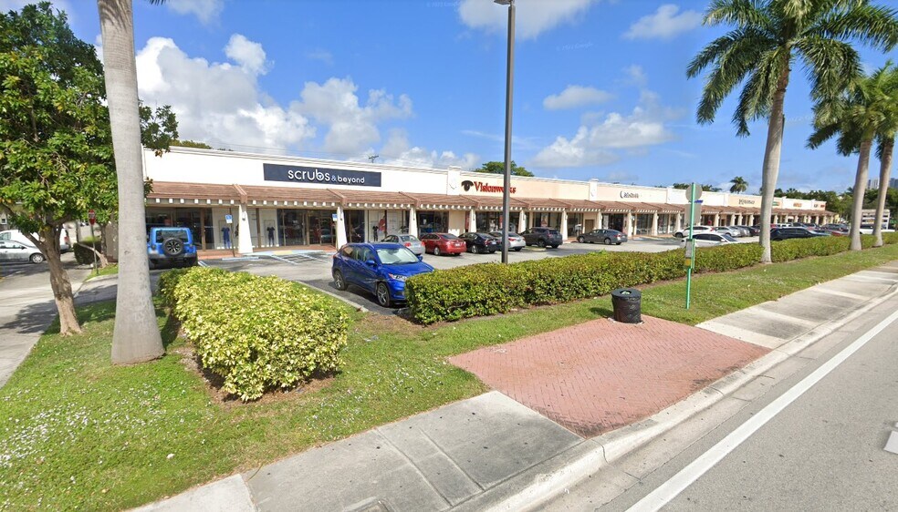 1765-1781 NE 163rd St, North Miami Beach, FL à louer - Photo du bâtiment - Image 1 de 19