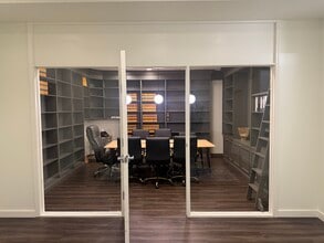 320 1st St N, Jacksonville Beach, FL for lease Interior Photo- Image 2 of 11