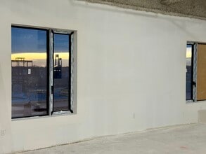 6520 New Utrecht Ave, Brooklyn, NY à louer Photo du bâtiment- Image 2 de 6