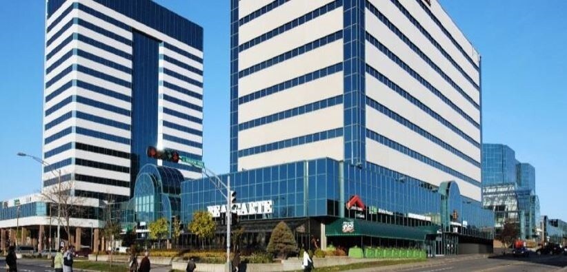 2640 Boul Laurier, Québec, QC à louer - Photo du bâtiment - Image 2 de 2