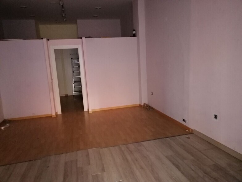 Retail in Valladolid, Valladolid for lease - Building Photo - Image 2 of 34